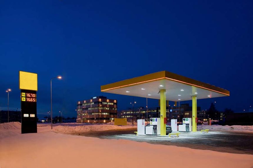 Stock image of gas station in wintertime